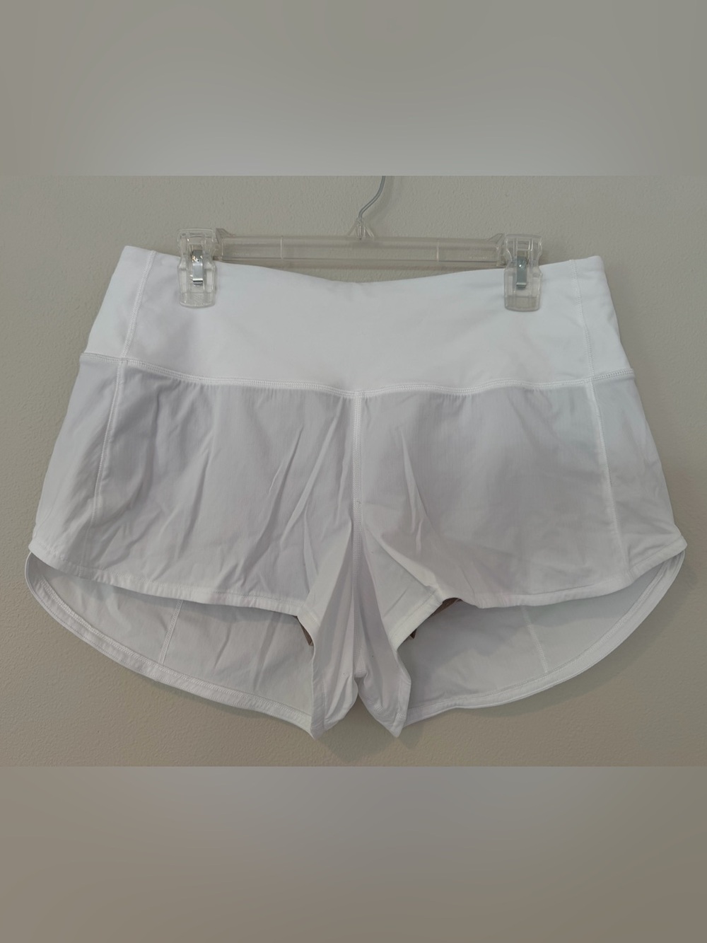 lululemon athletica Speed Up White Women's Run/Training Shorts